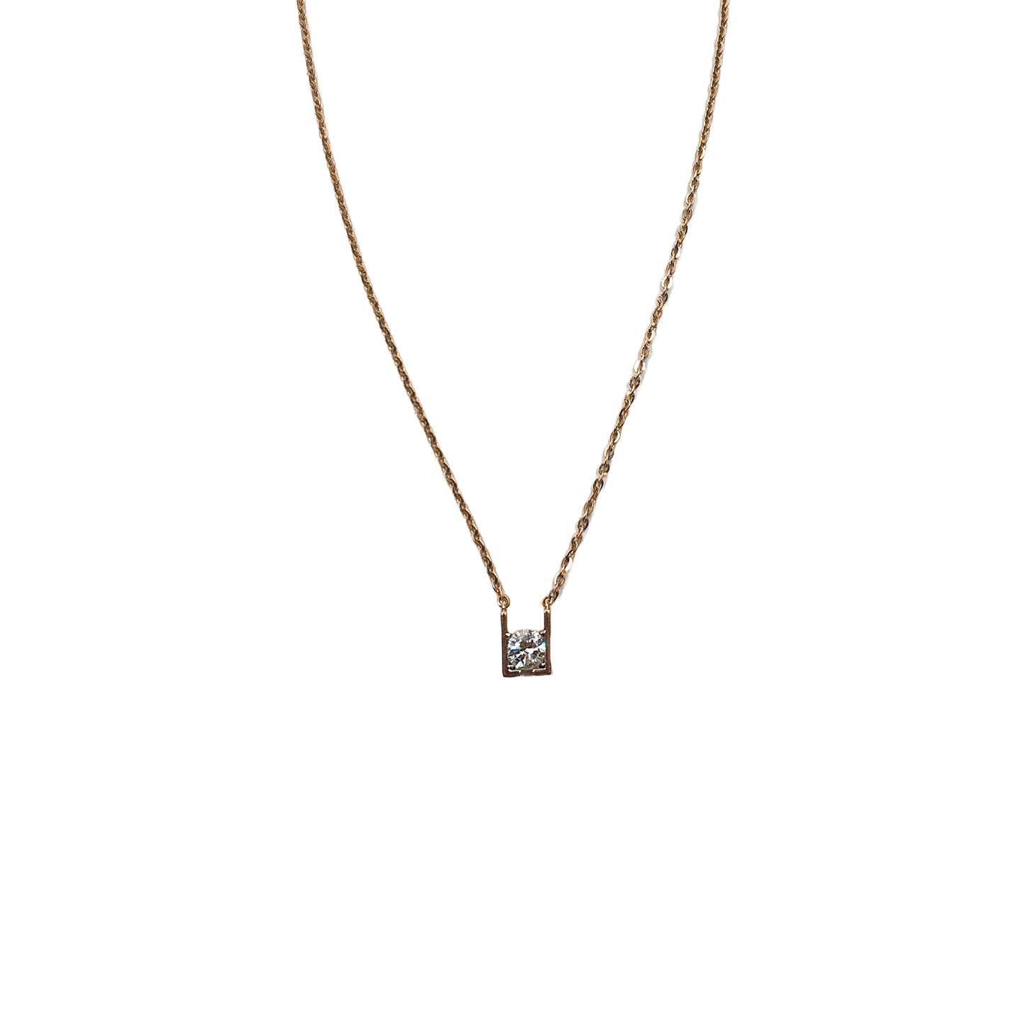 Classic Solitaire Diamond Pendan with Chain