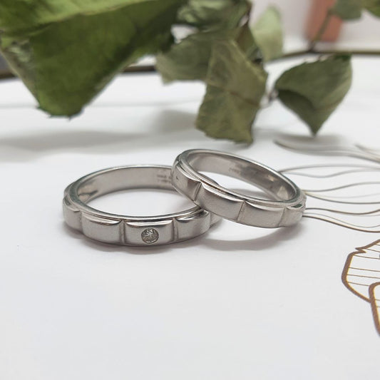 Elegant Platinum Couple Bands - Timeless Love & Unique Design