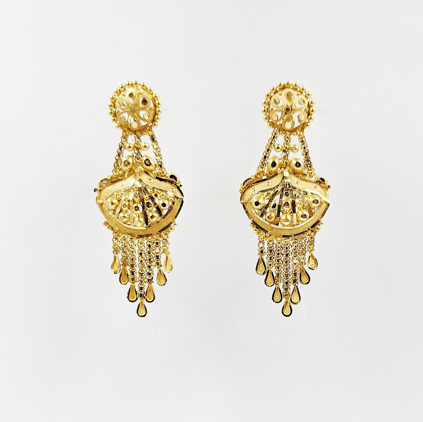 Eshani Gold Earring