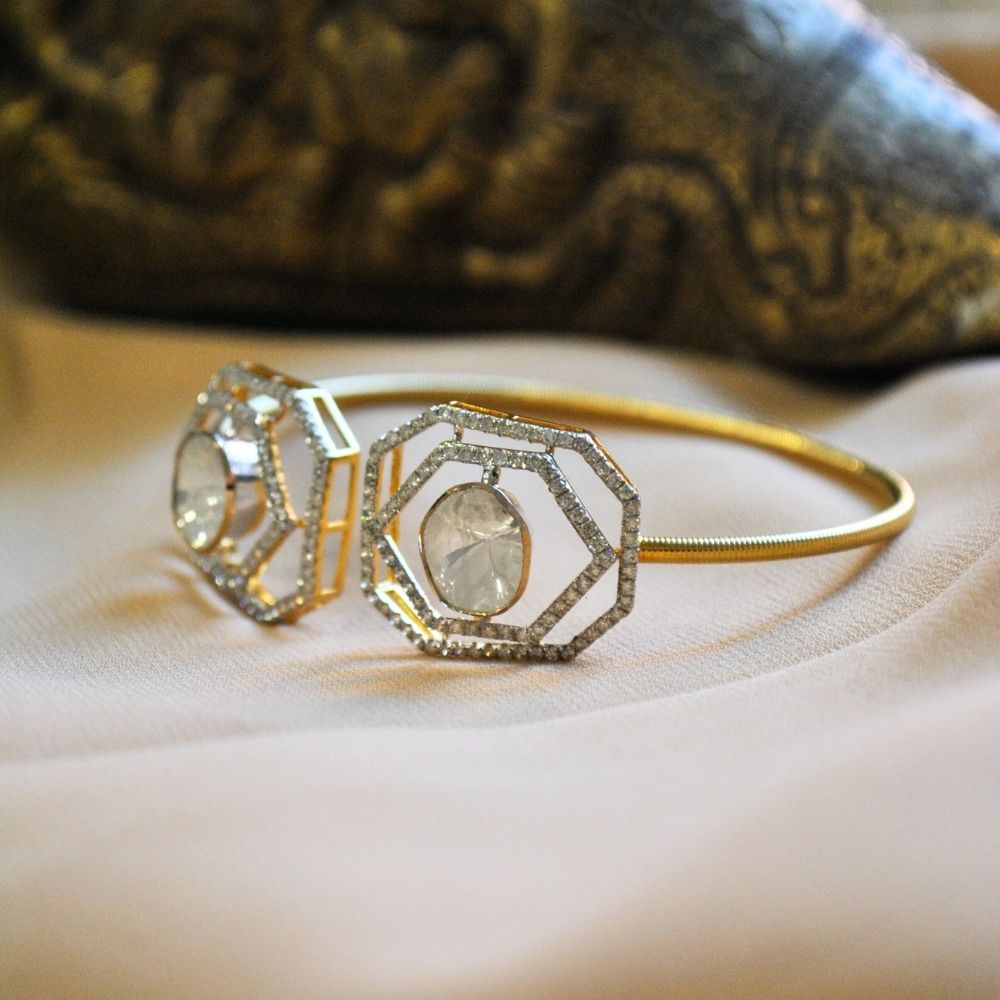 Graceful Floral Polki Bracelet