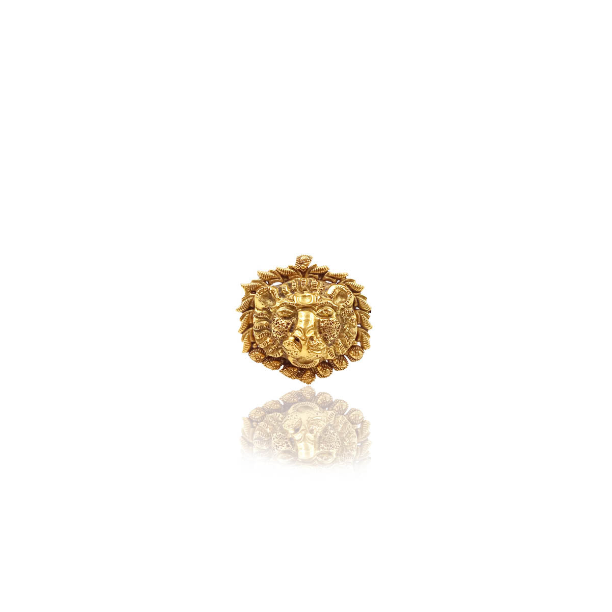 Gentlemen's Draft Avril Mens Lion Gold Ring