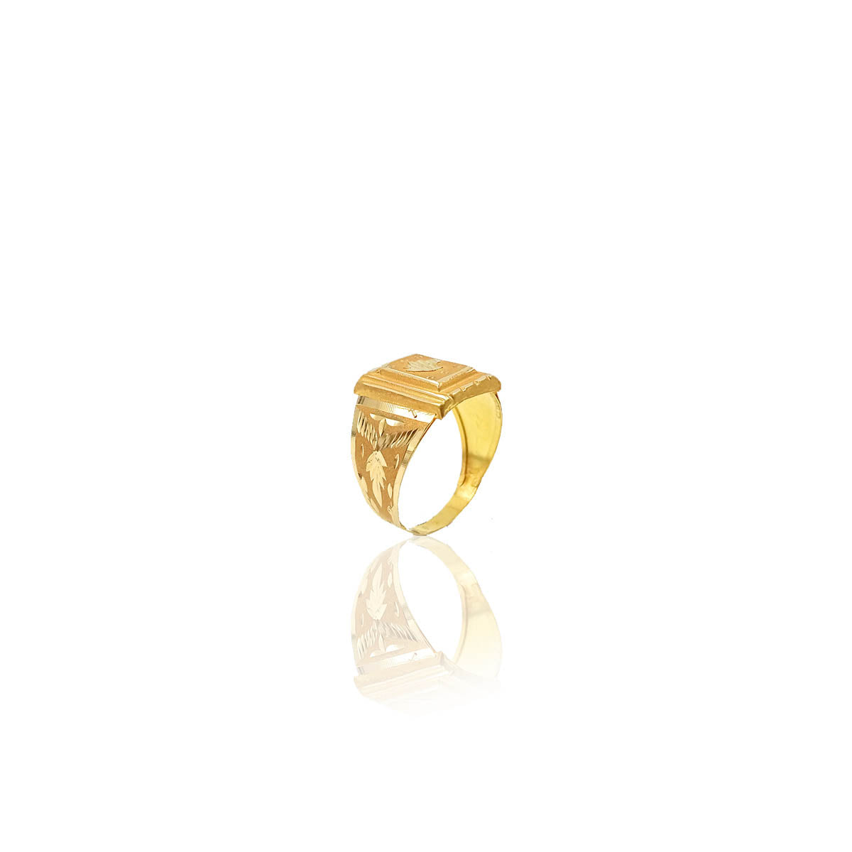 Gentlemen's Draft Avenil Mens Gold Ring