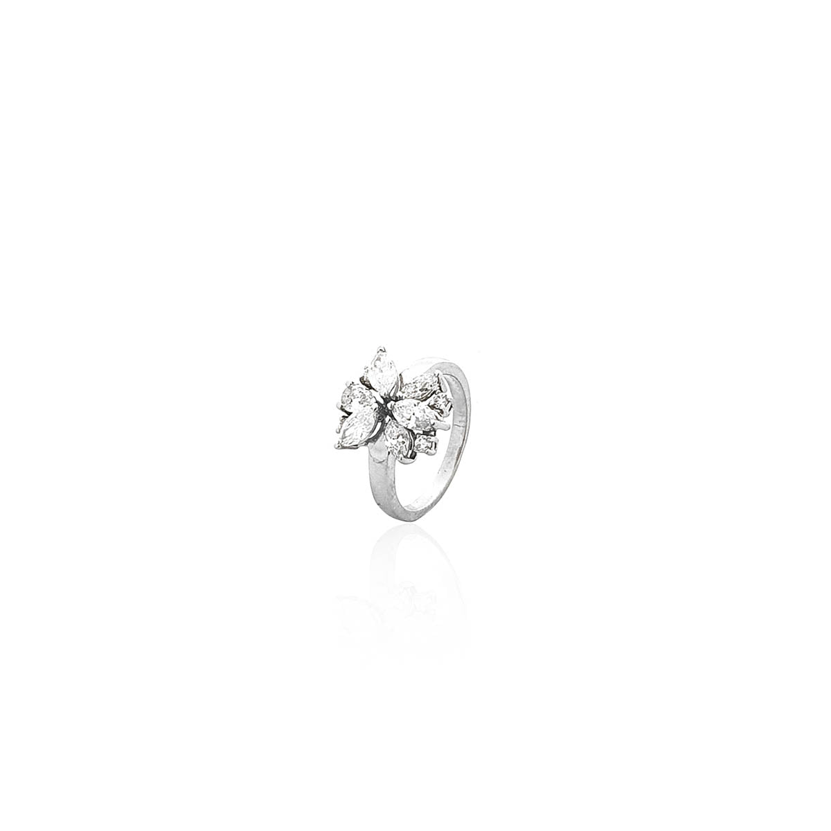 Abree Sparkling Cluster Diamond Ring