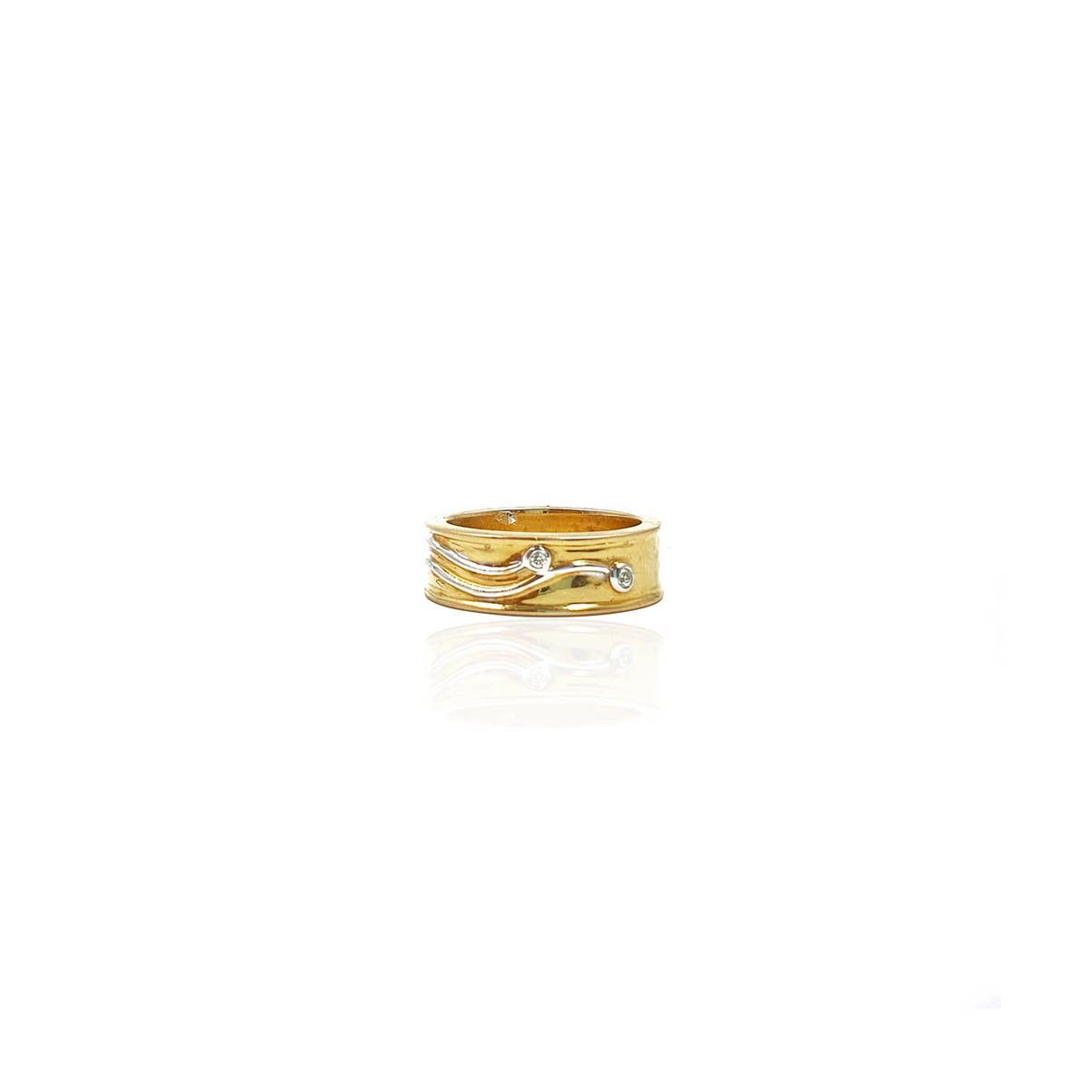 Arturo Curved Lining Design Diamond Band Ring