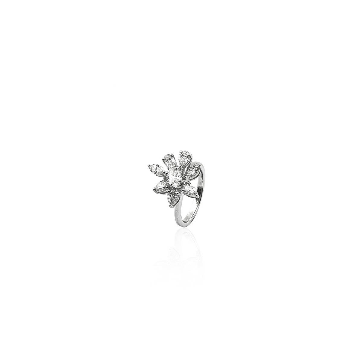 Ilaria Burst Cluster Diamond Ring