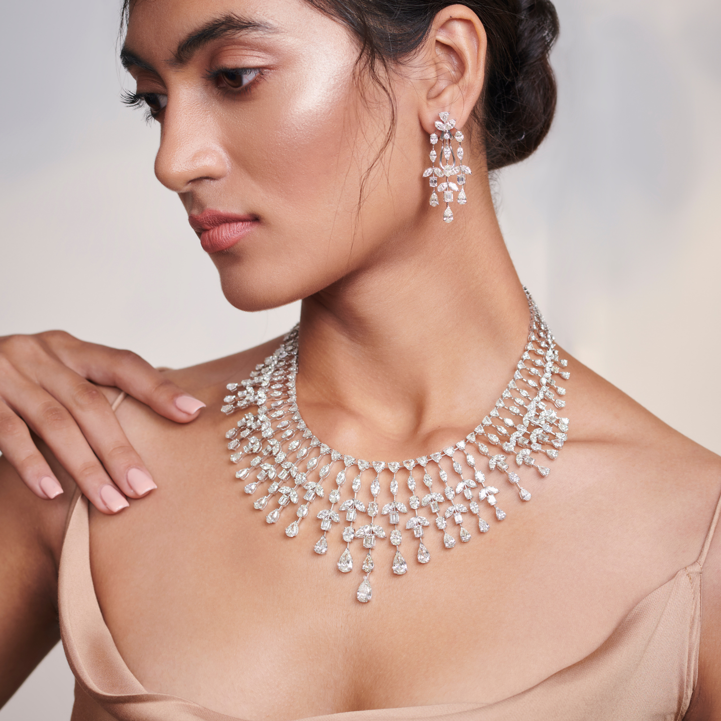 Elara Diamond Necklace