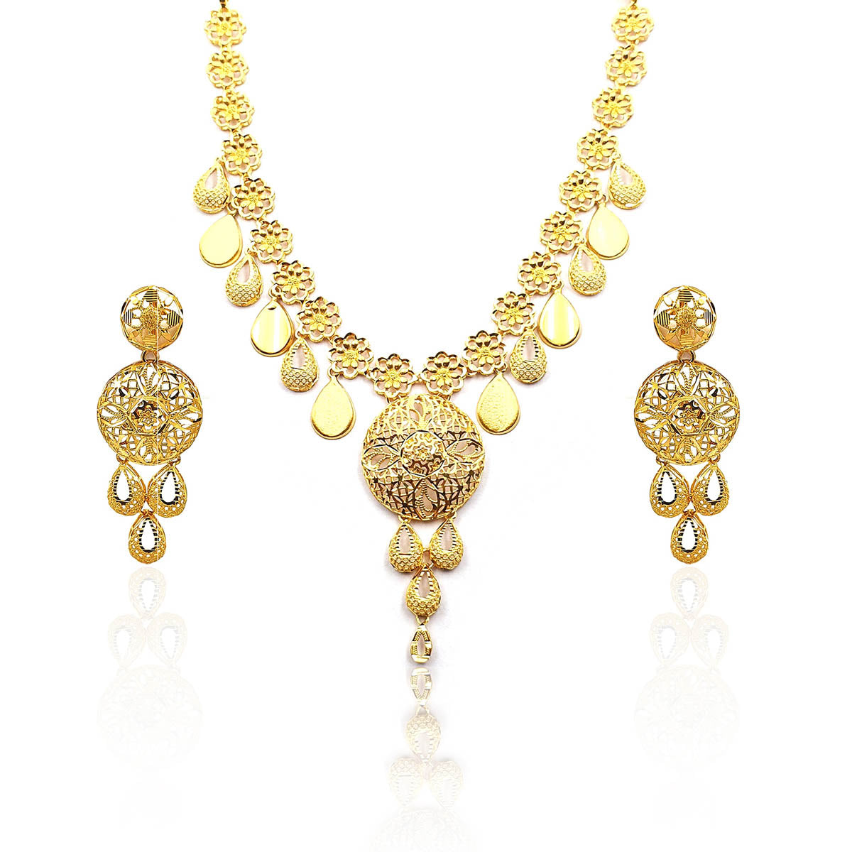 Ahladita Gold Necklace