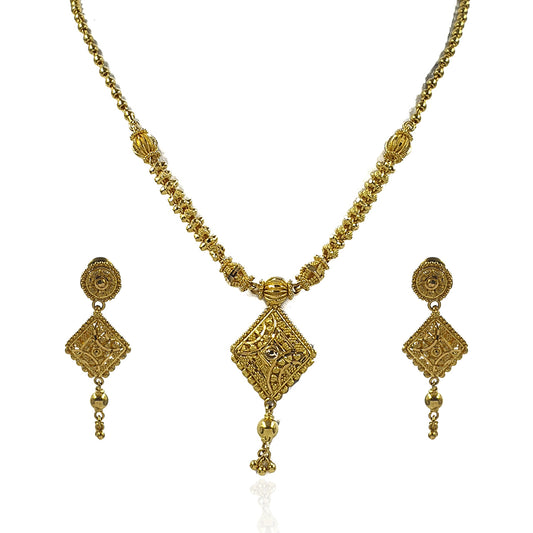 Stunning Gold Necklace Set