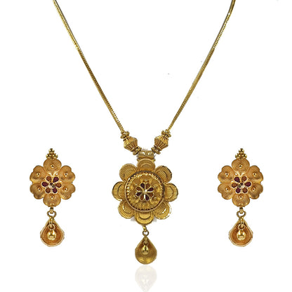 Delicate Floral Gold Necklace Set