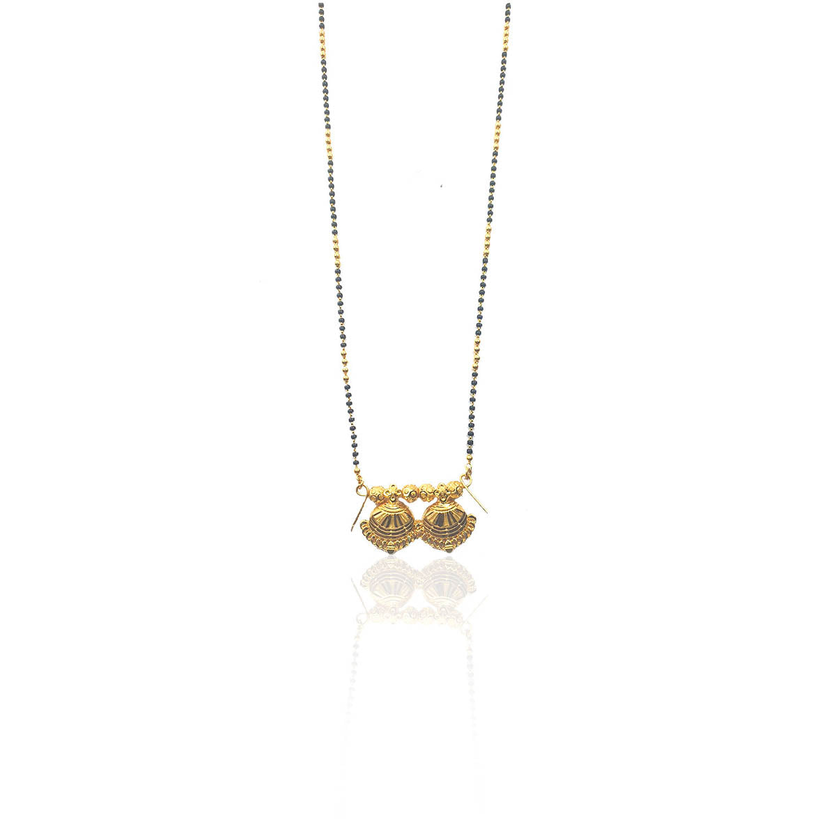 Gyaana Glossy Gold Mangalsutra