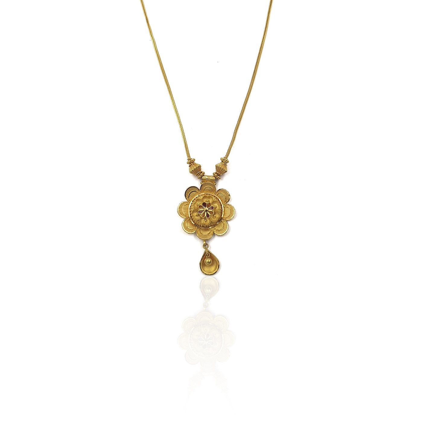 Amrita Majestic Gold Pendant Set