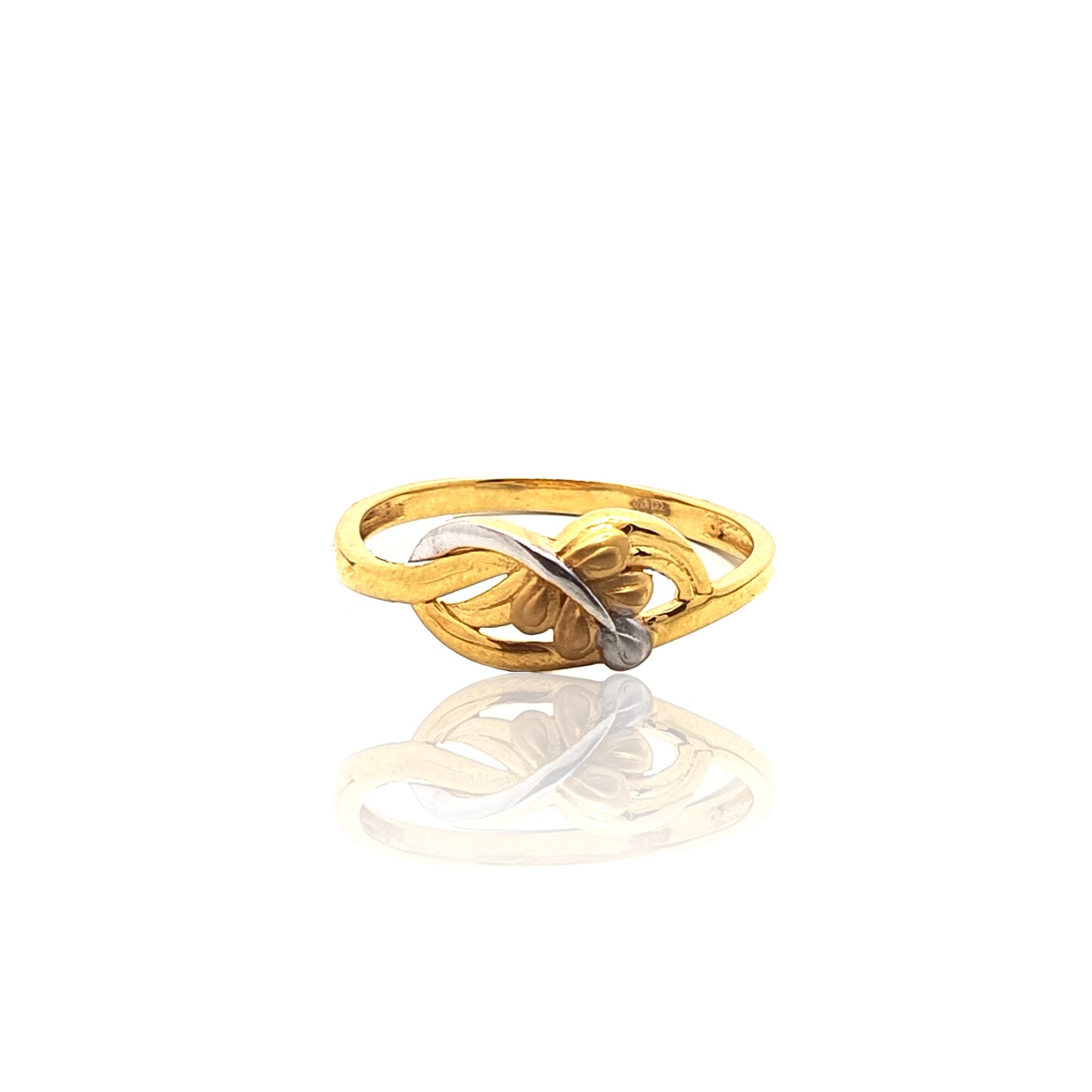 Stylish Leafy Gold Ring